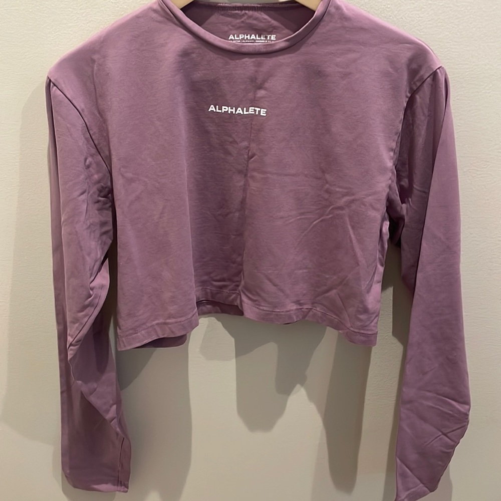 Alphalete long sleeve crop top